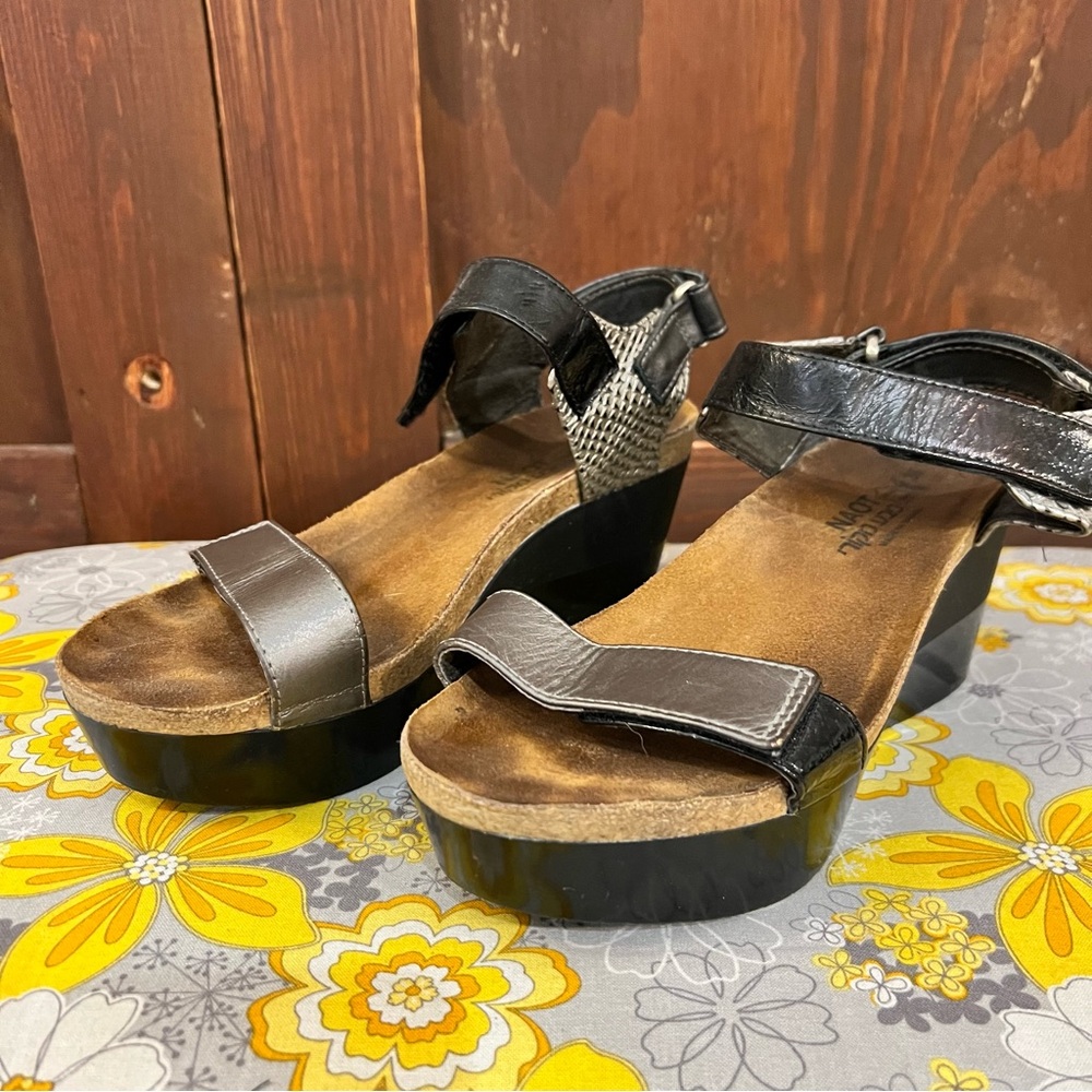Naot Women's Black and Brown Sandals